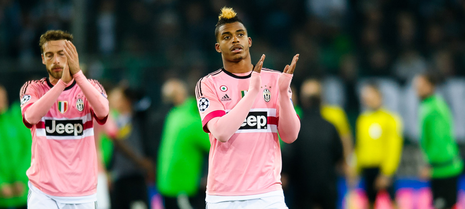 Claudio MARCHISIO / Mario LEMINA - 03.11.2015 - Borussia Monchengladbach / Juventus Turin - Champions League Photo : Newspix / Icon Sport