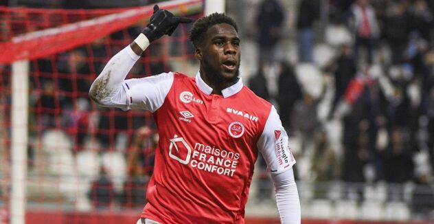 Boulaye Dia célèbre son but avec Reims