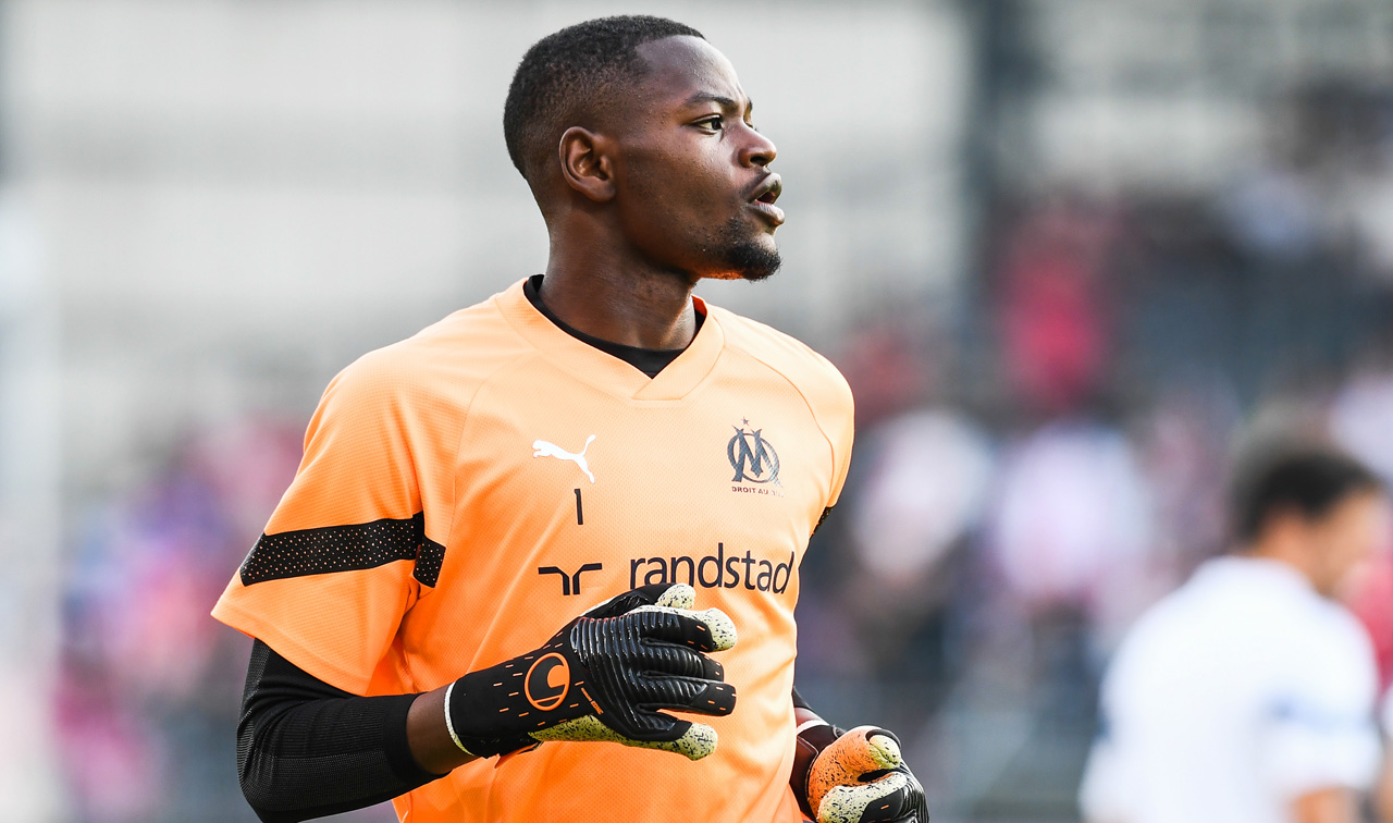 Les débuts exceptionnels de Simon Ngapandouetnbu à l'Olympique de Marseille: le futur de l'équipe en formation thumbnail
