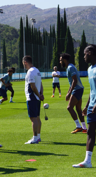 Le directeur sportif de l'OM Benatia au centre Rober Louis Dreyfus.